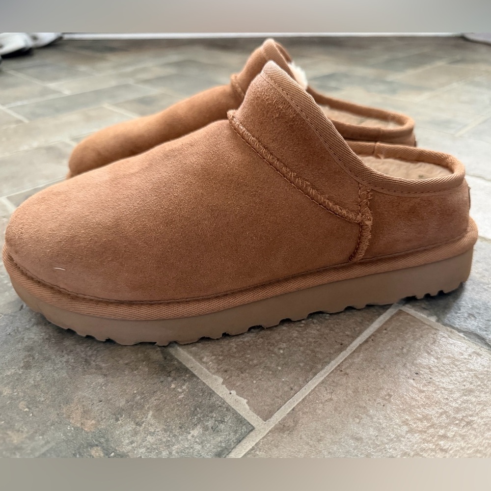 UGG Women’s Classic Slipper